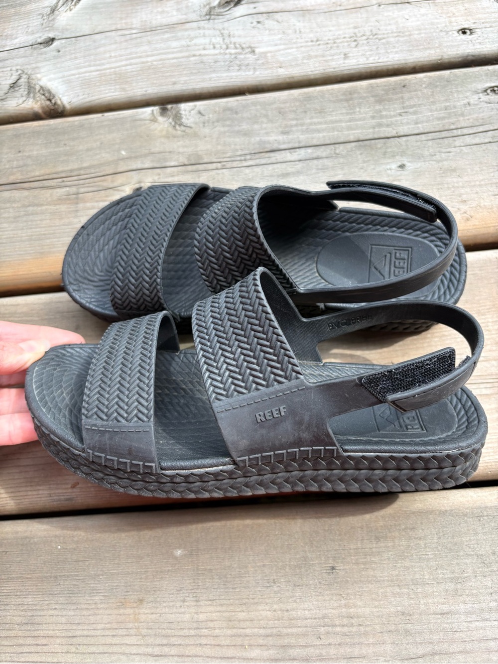 Reef Black Dual-Strap Sandals Unisex Kids 5
